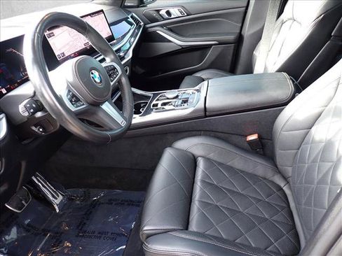 Used 2023 BMW X7 xDrive40i w/ M Sport Package AWD/4WD image 13