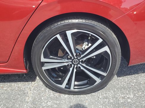 Certified 2023 Nissan Sentra SR image 8