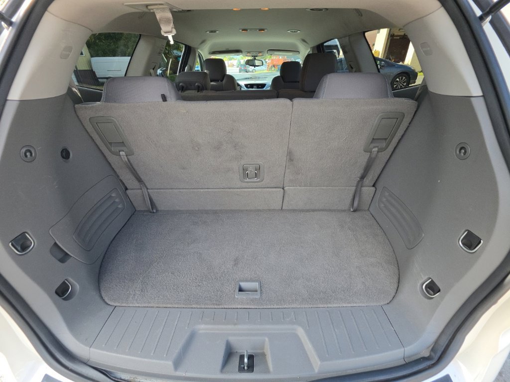 Used 2015 Chevrolet Traverse LT w/ Style and Technology Package AWD/4WD image 29