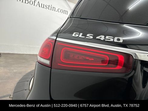 Used 2022 Mercedes-Benz GLS 450 4MATIC image 12
