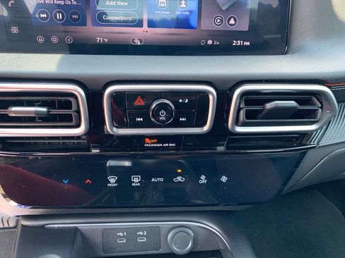 Used 2026 Nissan Sentra SR w/ Floor Mat Package FWD image 20
