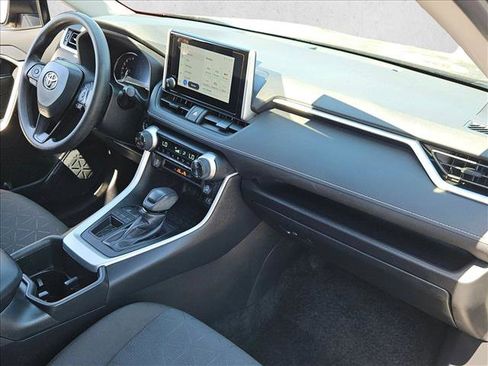 Used 2024 Toyota RAV4 XLE FWD image 25