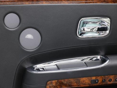 Used 2013 Rolls-Royce Ghost RWD image 94