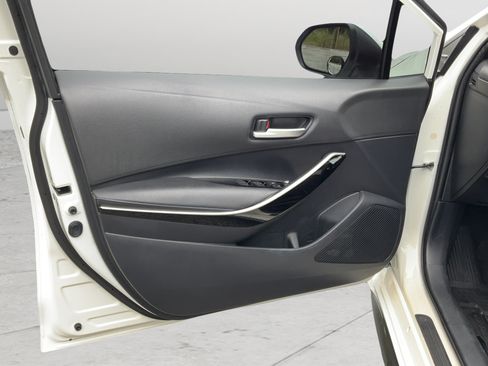 Used 2020 Toyota Corolla XSE FWD image 11