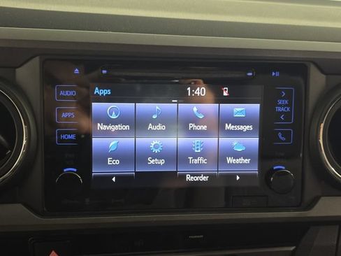 Used 2017 Toyota Tacoma TRD Sport w/ Tow Package (A/T) AWD/4WD image 18