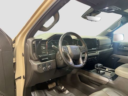 Used 2023 Chevrolet Silverado 1500 ZR2 w/ Technology Package AWD/4WD image 9