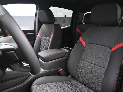 New 2025 Chevrolet Colorado Z71 w/ Midnight Edition AWD/4WD image 17