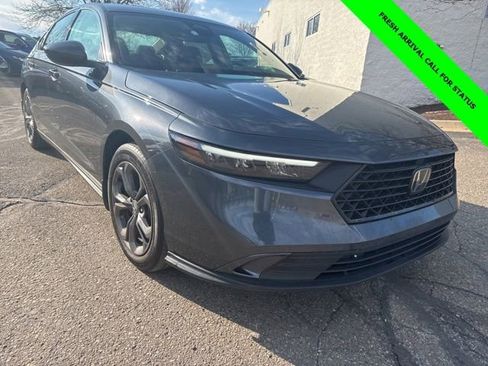 Used 2023 Honda Accord EX image 6