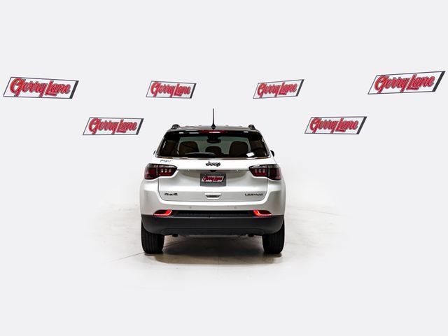 Used 2025 Jeep Compass Limited AWD/4WD image 5