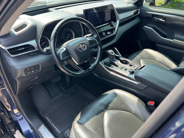 Used 2020 Toyota Highlander Platinum AWD/4WD image 13