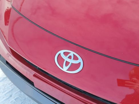 Used 2024 Toyota Prius XLE image 24