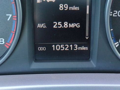 Used 2018 Toyota RAV4 LE FWD image 19