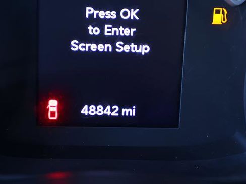 Used 2023 Jeep Gladiator Sport image 2