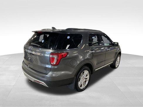 Used 2017 Ford Explorer Limited w/ Equipment Group 301A AWD/4WD image 7