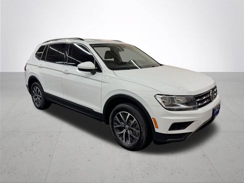 Used 2020 Volkswagen Tiguan SE AWD/4WD image 9
