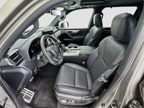 Used 2023 Lexus LX 600 F Sport AWD/4WD image 17