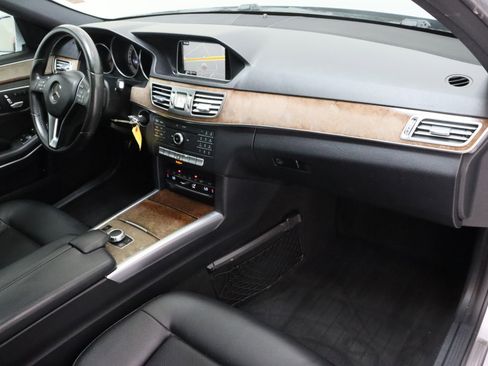 Used 2016 Mercedes-Benz E 350 Sedan w/ Premium Package image 35