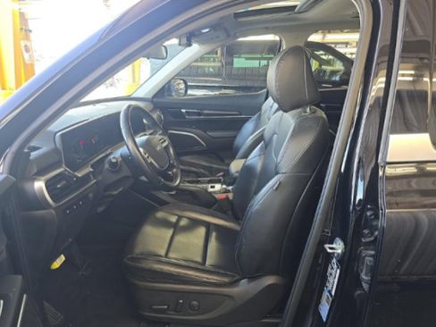 Used 2023 Kia Telluride S w/ S Sunroof Package AWD/4WD image 5