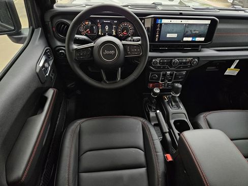 New 2026 Jeep Wrangler Unlimited Rubicon AWD/4WD image 10