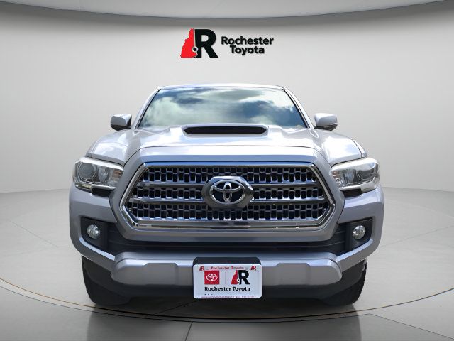 Certified 2016 Toyota Tacoma TRD Sport w/ Towing Package AWD/4WD image 3
