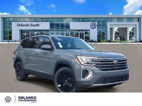 New 2026 Volkswagen Atlas SE image 1