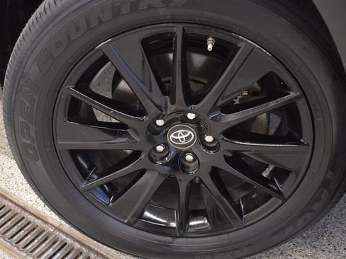 Used 2019 Toyota Highlander SE AWD/4WD image 29