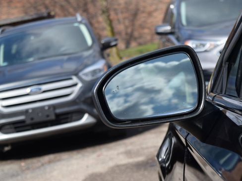 Used 2020 Ford Fusion SE image 10