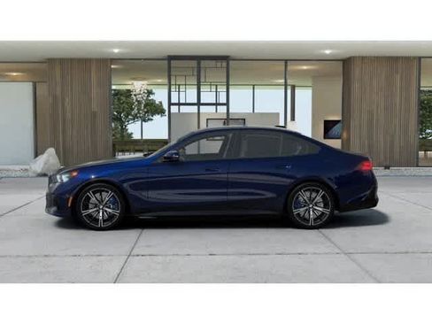 New 2027 BMW 550e xDrive AWD/4WD image 4