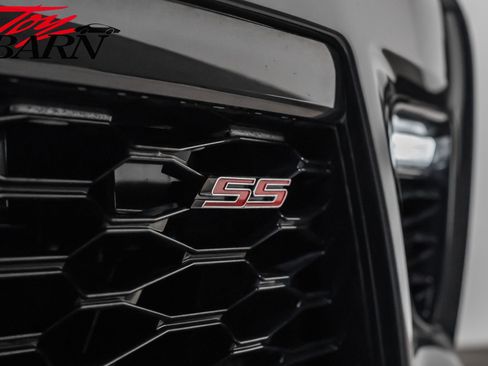 Used 2017 Chevrolet Camaro SS image 10