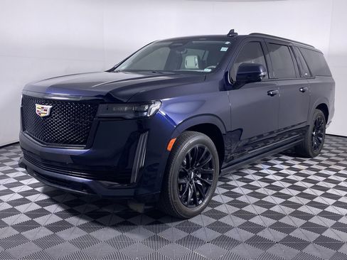 Certified 2024 Cadillac Escalade ESV Sport Platinum w/ LPO, ONYX Package image 19