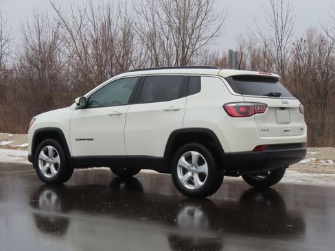 Used 2020 Jeep Compass Latitude w/ Cold Weather Group image 4