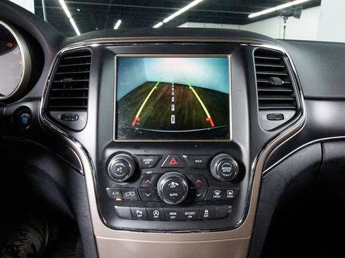 Used 2016 Jeep Grand Cherokee Limited w/ Trailer Tow Group IV image 14