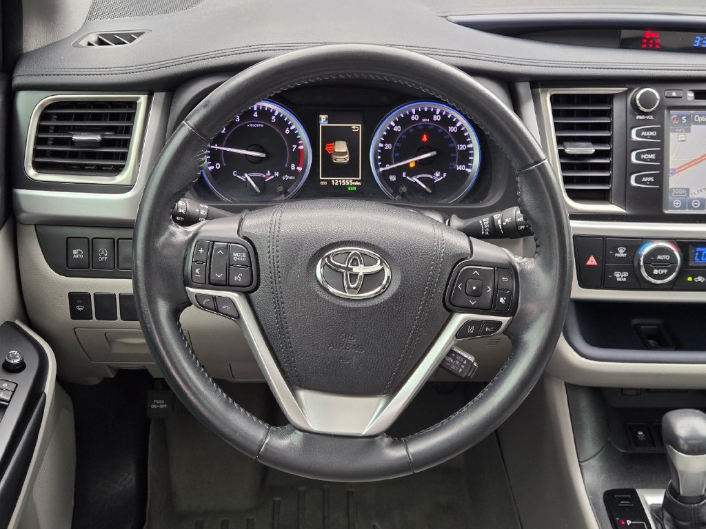Used 2018 Toyota Highlander XLE FWD image 20