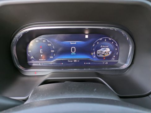 Used 2022 Chevrolet Suburban RST w/ Luxury Package image 27