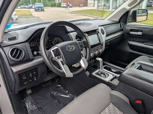 Used 2018 Toyota Tundra SR5 w/ TRD Off Road Package AWD/4WD image 17
