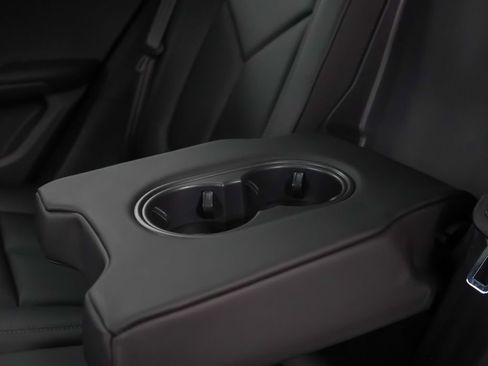 Certified 2026 Porsche Macan AWD/4WD image 19