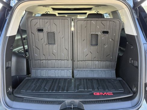 Used 2022 GMC Acadia SLT w/ Elevation Edition image 33