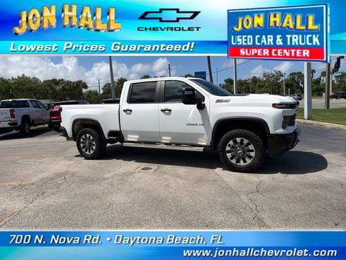 Used 2024 Chevrolet Silverado 2500 Custom w/ Custom Value Package AWD/4WD image 18