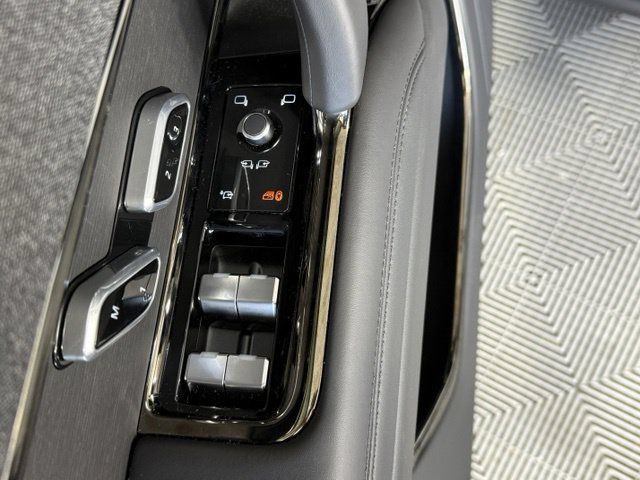 New 2026 Land Rover Range Rover Sport Dynamic SE AWD/4WD image 32