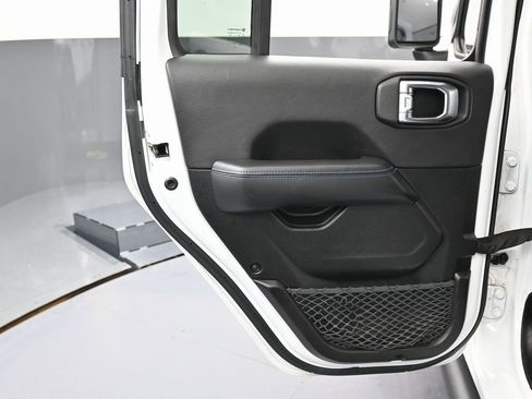 Used 2022 Jeep Wrangler Unlimited Rubicon 4xe w/ Dual Top Group image 38