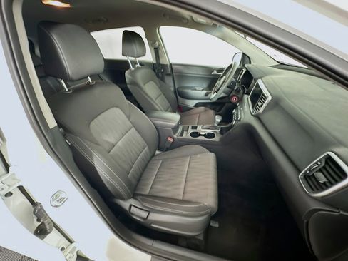 Used 2020 Kia Sportage LX AWD/4WD image 29