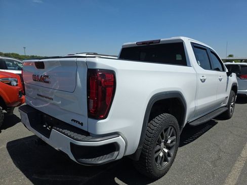 Used 2021 GMC Sierra 1500 AT4 w/ AT4 Premium Package AWD/4WD image 4
