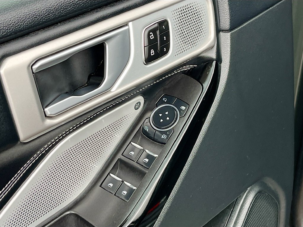 Used 2023 Ford Explorer ST AWD/4WD image 18