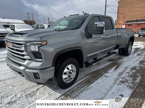 Used 2024 Chevrolet Silverado 3500 High Country w/ High Country Premium Package image 1