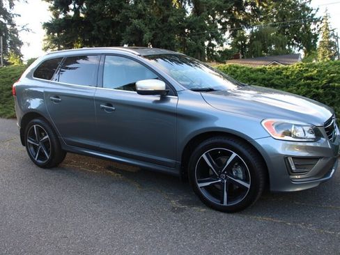 Used 2016 Volvo XC60 T6 R-Design Platinum w/ Climate Package AWD/4WD image 2