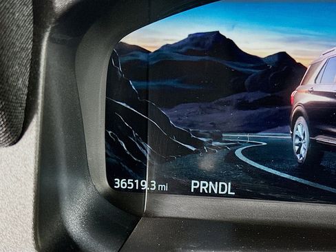 Used 2025 Ford Explorer Platinum w/ LUX Leather Package image 18