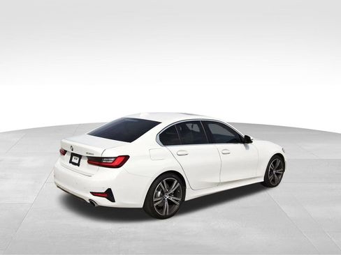 Used 2022 BMW 330i Sedan w/ Driving Assistance Package image 4