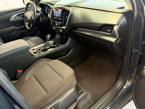 Used 2020 Chevrolet Traverse LT FWD image 15