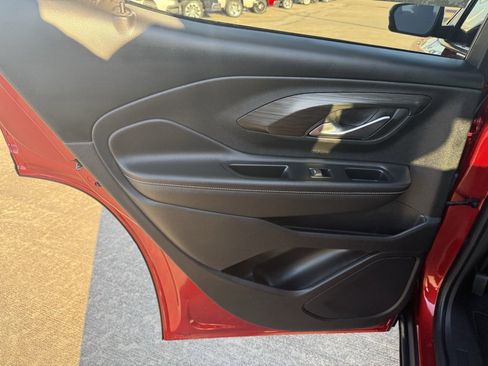 Used 2022 GMC Terrain SLT w/ Infotainment Package II image 29