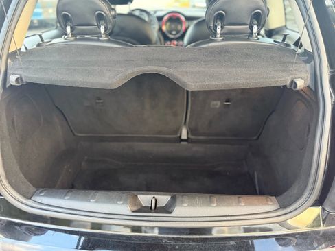 Used 2018 MINI Cooper 2-Door Hardtop image 13